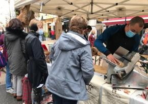 A Cagnes-sur-Mer, un marché dédié aux commerçants des vallées sinistrées